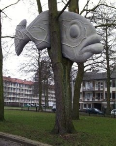 wie een vis beoordeelt op basis van zijn vermogen een boom te beklimmen, zal zijn hele leven denken dat hij dom is. 